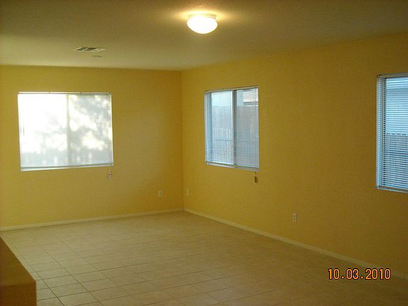 3rd image of 13652 Sylvan Oaks St