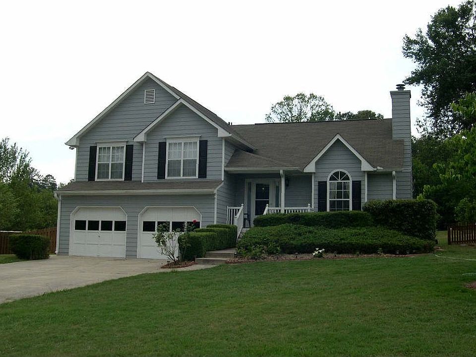Adorable home w/HUGE level and fenced backyard!