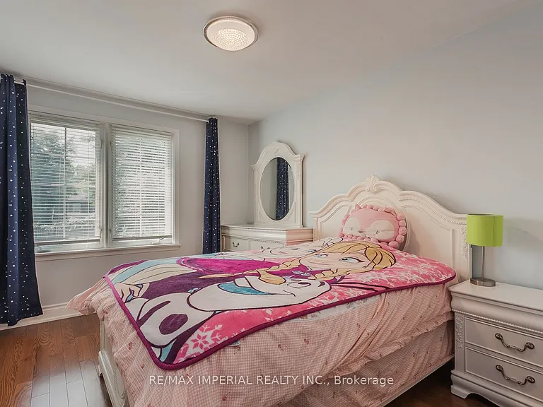 48 Carlton Rd — Photo 17