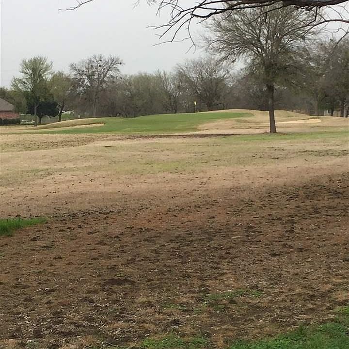 2nd image of 718 Clover Ln