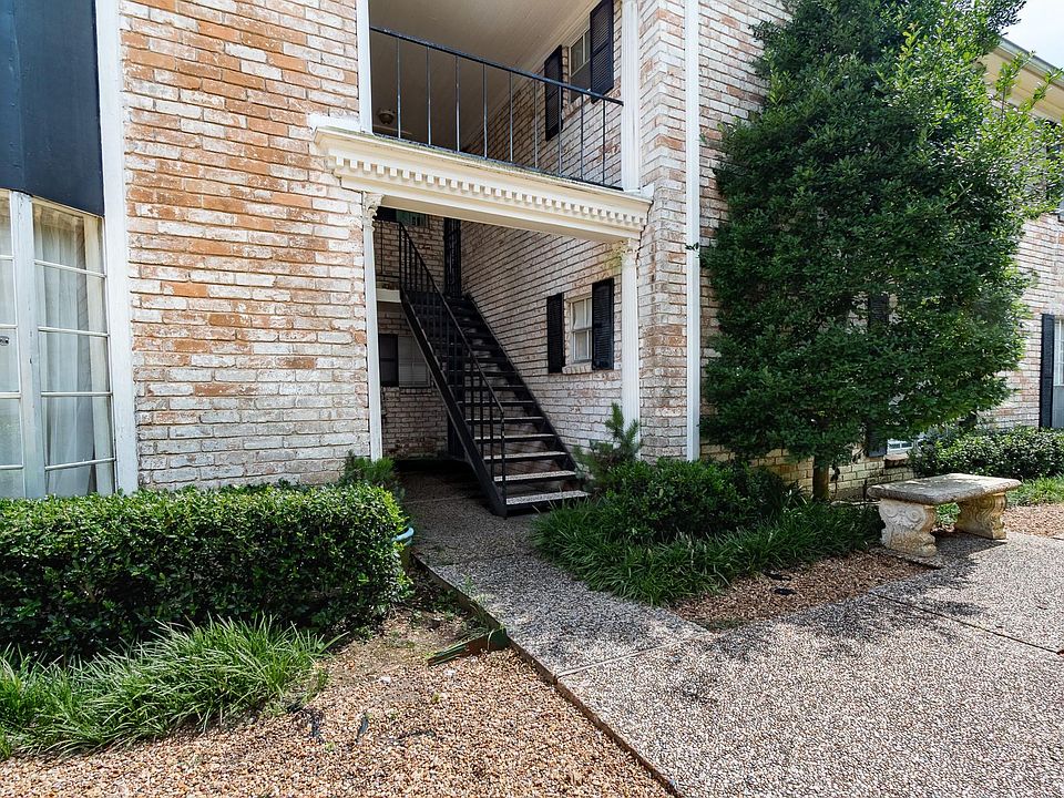 1st image of 7900 Westheimer Rd APT 216