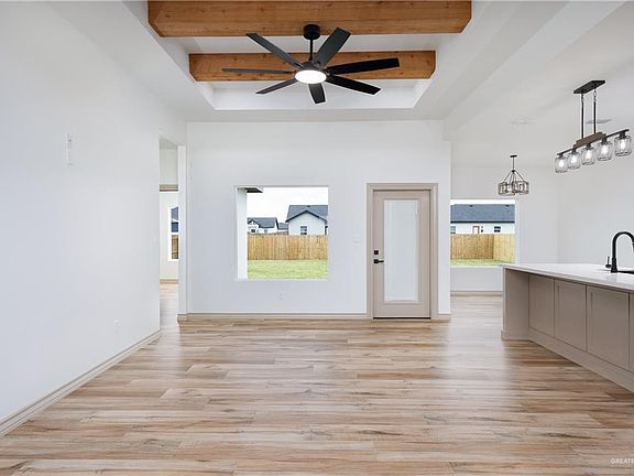 4th image of 1604 Karianna Dr
