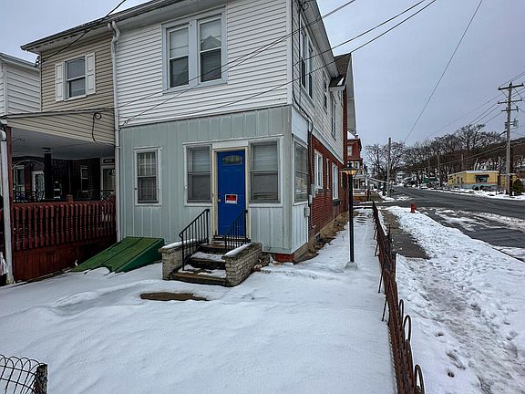 2nd image of 348 S Oak St