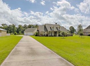 8468 Pin Oak Dr, Zachary, LA 70791