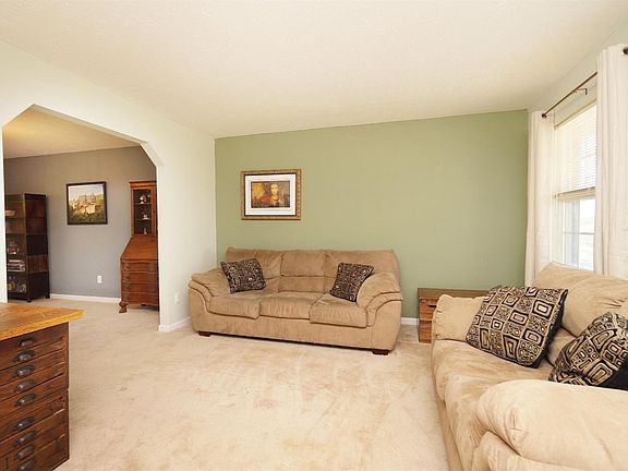 2nd image of 6313 Zoellners Pl