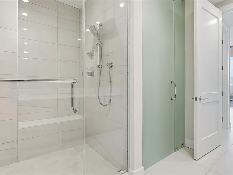275 1st Ave S #1008 — Photo 35
