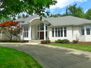 446 Berwick Cir, Aurora, OH 44202