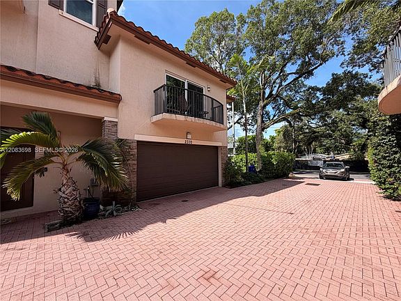 2nd image of 2370 SW 18th Ave