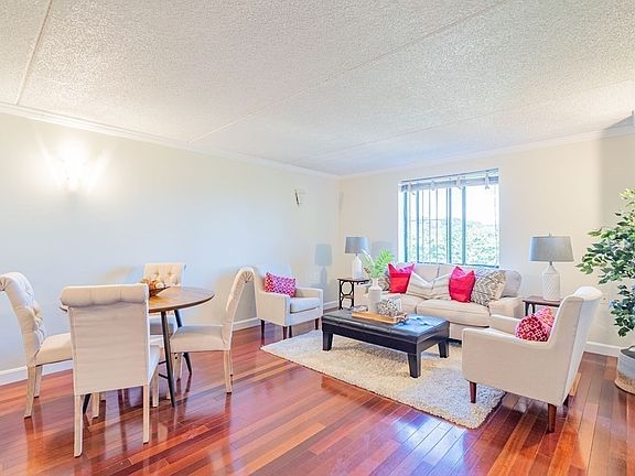 3rd image of 20-30 Daniels St #410
