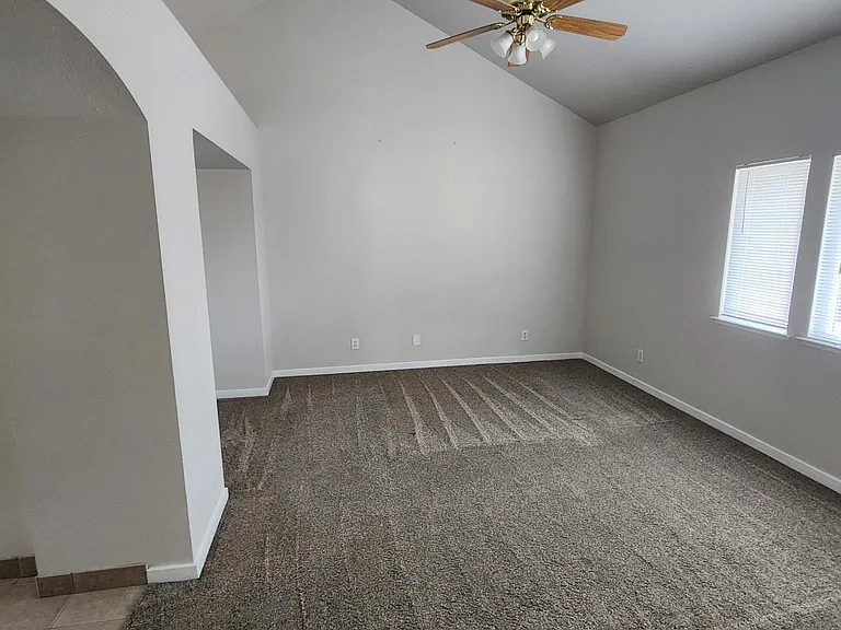 10348 N Doheny Dr — Photo 9