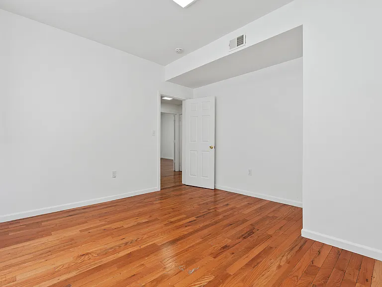 1043 Hunterdon St #2 — Photo 9