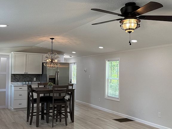 4th image of 8129 SE 70th Ave