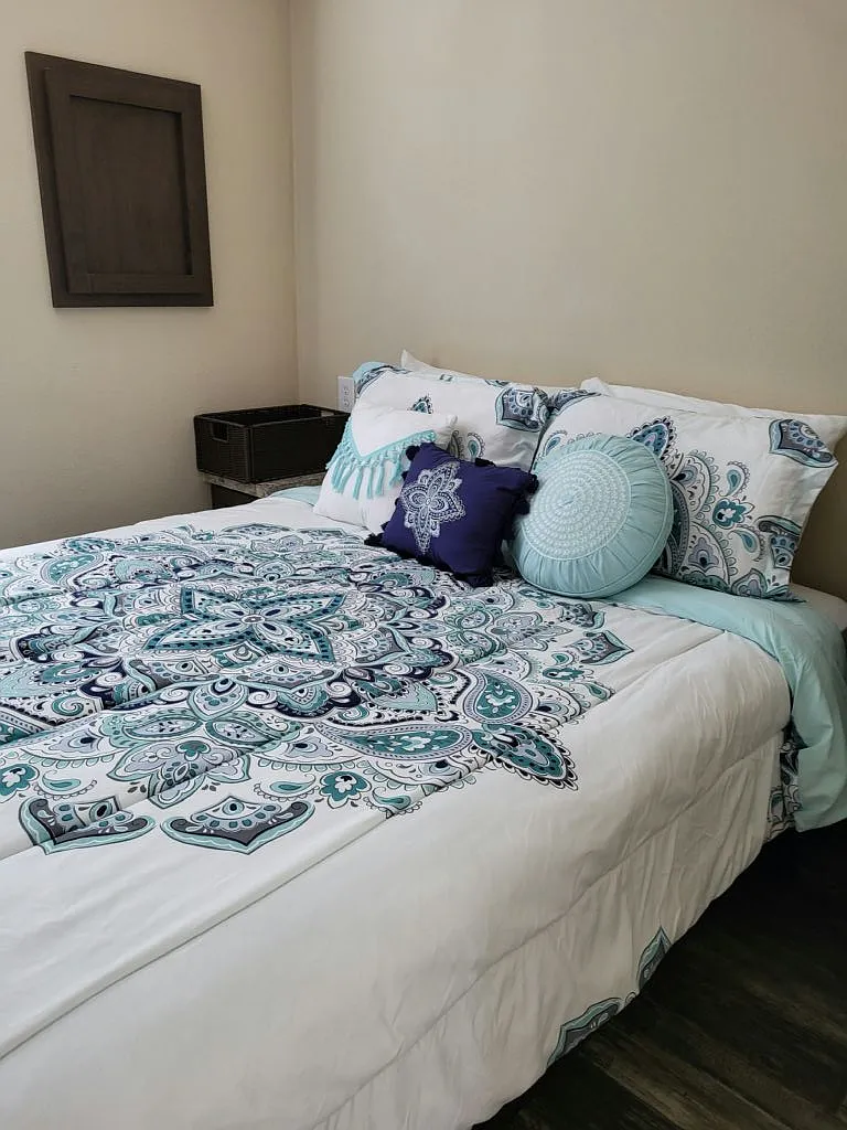 1 bed, 1.0 bath, 385 sqft, $1,300 — Photo 4