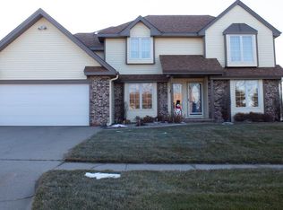 3707 Woodbine Rd, Sioux City, IA 51106