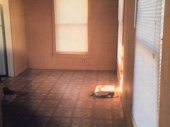 4th image of 4410 Avenue L