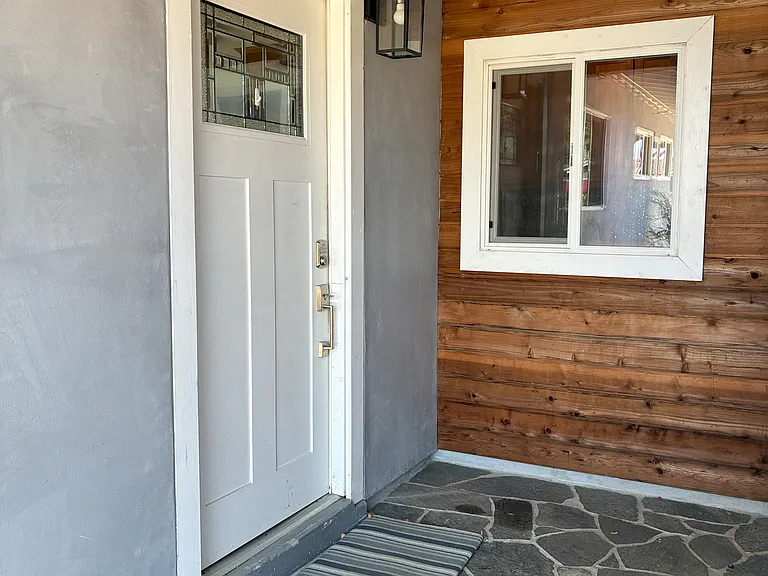 Mount Ararat Dr — Photo 4