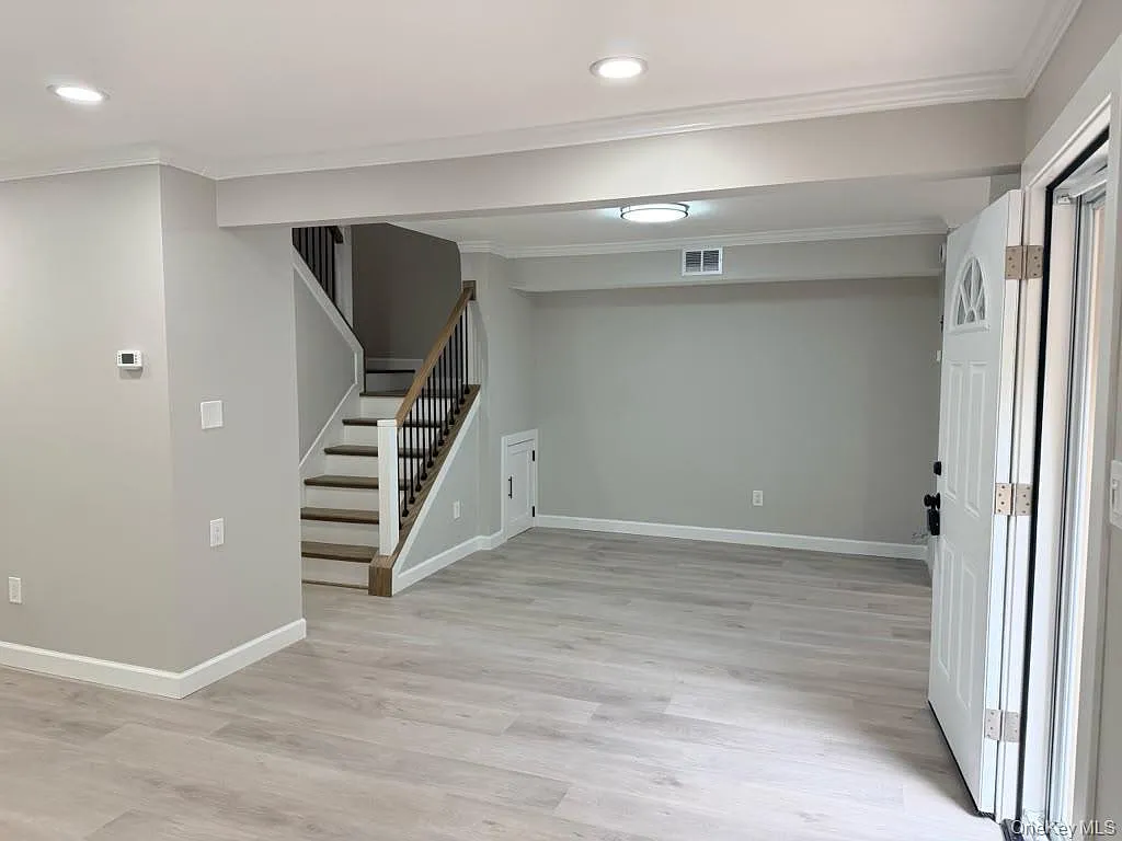 3 bed, 1.5 bath, 1172 sqft, $4,500 — Photo 3