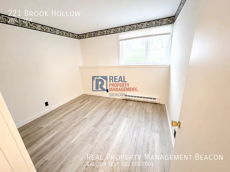 221 Brook Holw — Photo 7