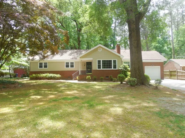 8 Executive Dr, Newport News, VA 23606