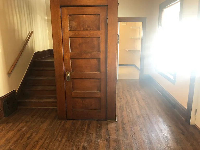 629 McClellan St — Photo 9