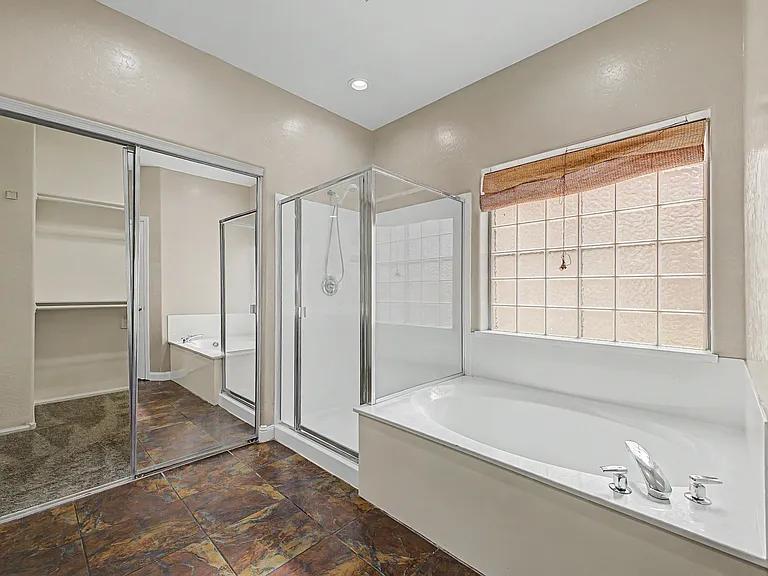 17446 W Yavapai St — Photo 11