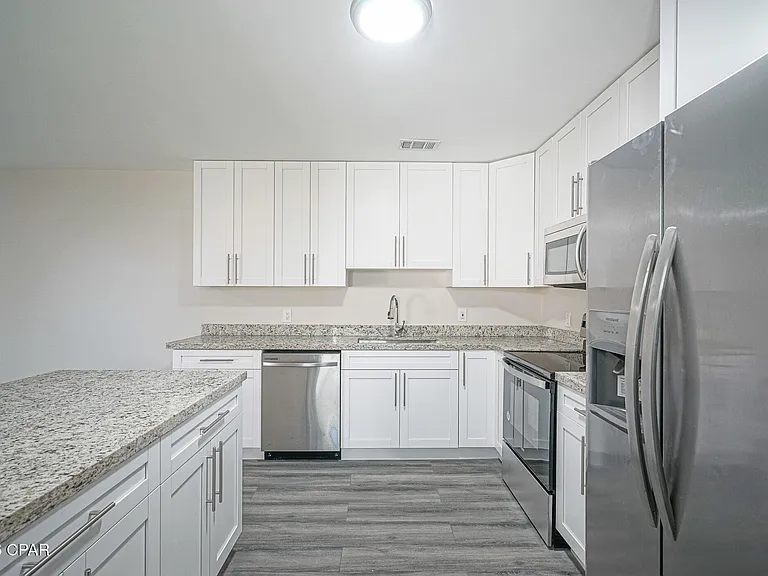 410 S Star Ave — Photo 16