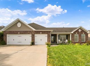1516 Wainscott Dr, O'Fallon, MO 63366