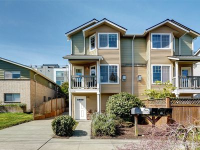 9307 Linden Avenue N #B, Seattle, WA, 98103