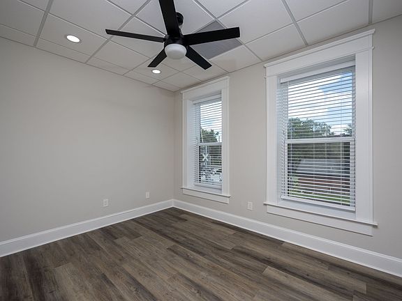 5th image of 102 S Evers St #203