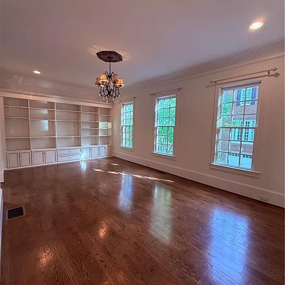 2617 Canterbury Trl NE — Photo 13