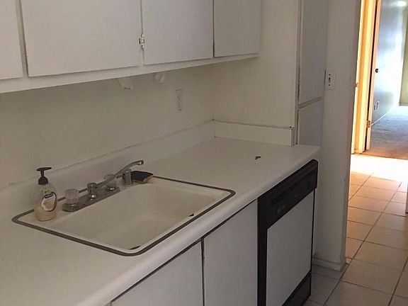 2nd image of 1037 Fulton Ave APT 376