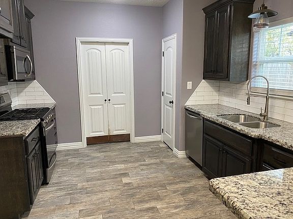 4th image of 2424 Avenue C