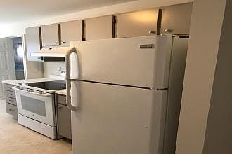2nd image of 302 Blue Water Ct Unit 202