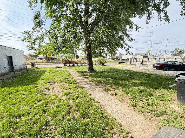 3830 Southern Pkwy — Photo 39
