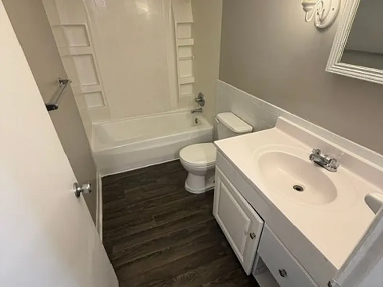 Naveen Pine Apartments — Photo 26