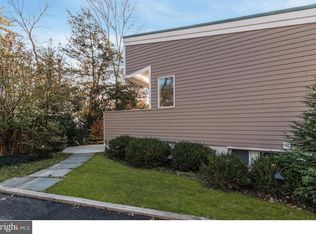 210 Mountain Ave #B, Princeton, NJ 08540