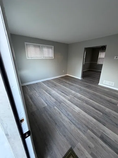 3 bed, 1.5 bath, 1350 sqft, $1,980 — Photo 2