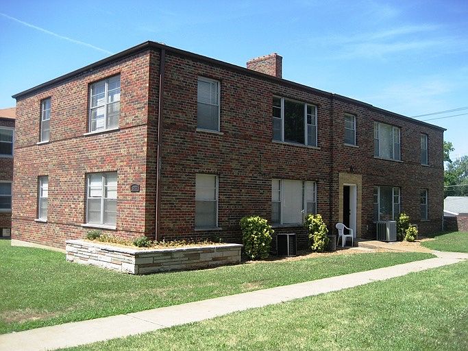1st image of 3939 Jamieson Ave APT 2W