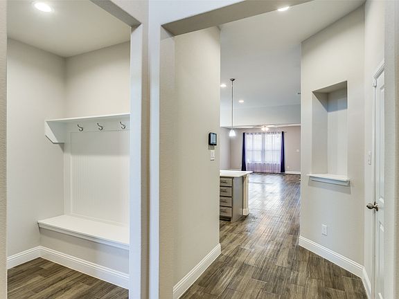 4th image of 1302 Axis Deer Rd