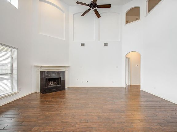 5th image of 5111 Lakeside Avenue