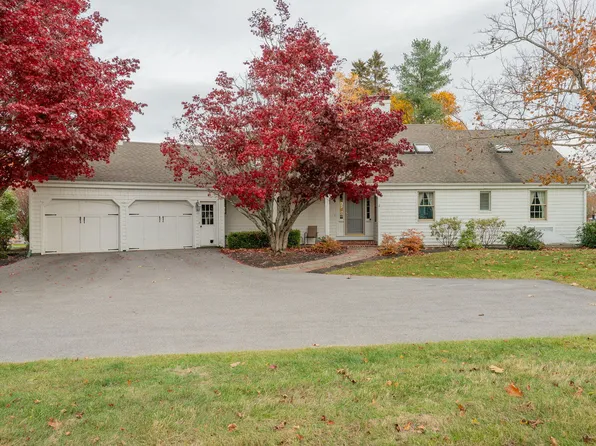 15 Sea Cove Road, Cumberland, ME 04110