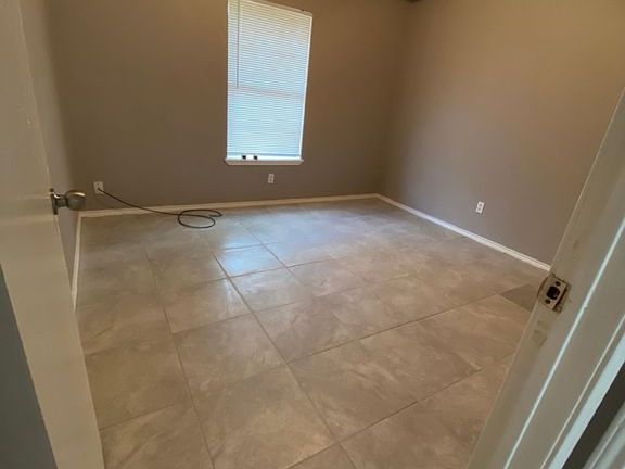 4th image of 2809 N 31st St #B