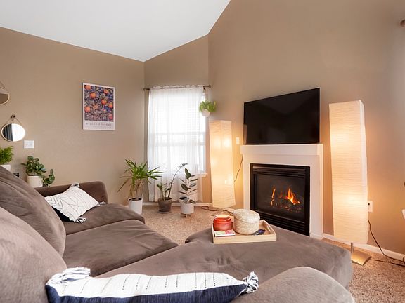 3rd image of 2430 W 82nd Pl Unit 3A