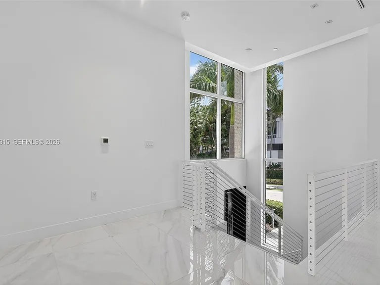 3750 Yacht Club Dr #Townhouse 5 — Photo 11