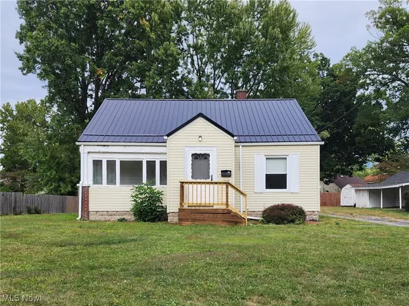 1269 Perkinswood Blvd SE, Warren, OH 44484