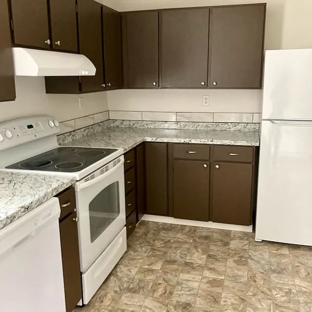 2 bed, 900 sqft, $1,165 — Photo 4
