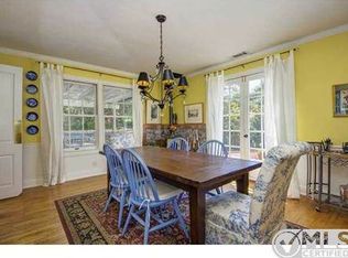 25582 Jesmond Dene Rd, Escondido, CA 92026