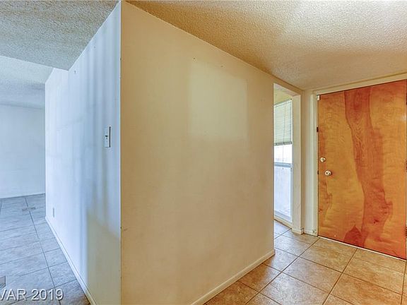 4th image of 2548 Eagle St