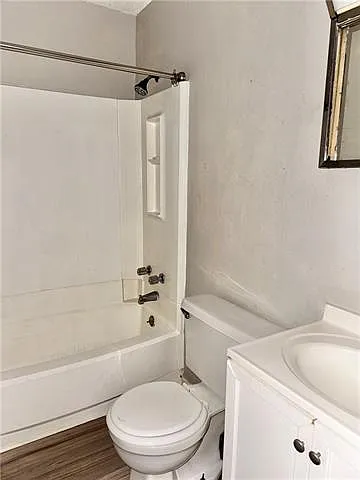 8880 Sunnyside Dr #A — Photo 11