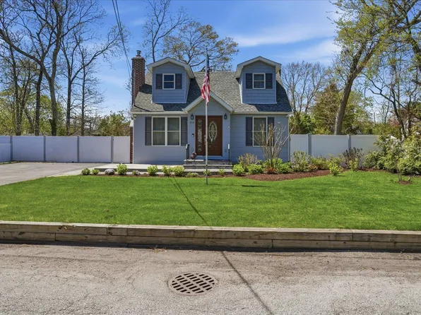 134 Washington Drive, Mastic Beach, NY 11951